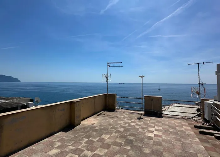 Attico Sul Mare Di Claudio E Maria