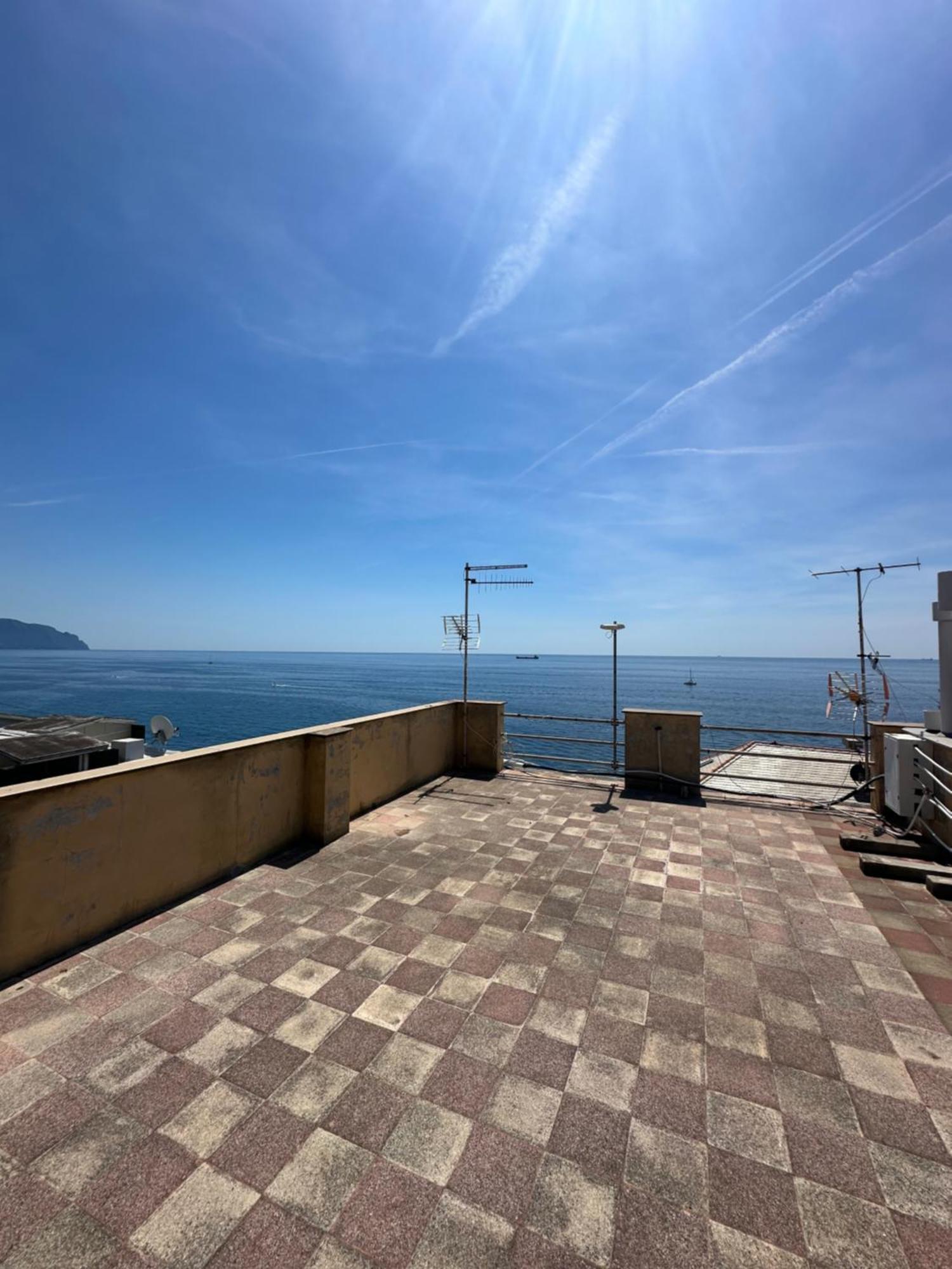 Attico Sul Mare Di Claudio E Maria Appartamento