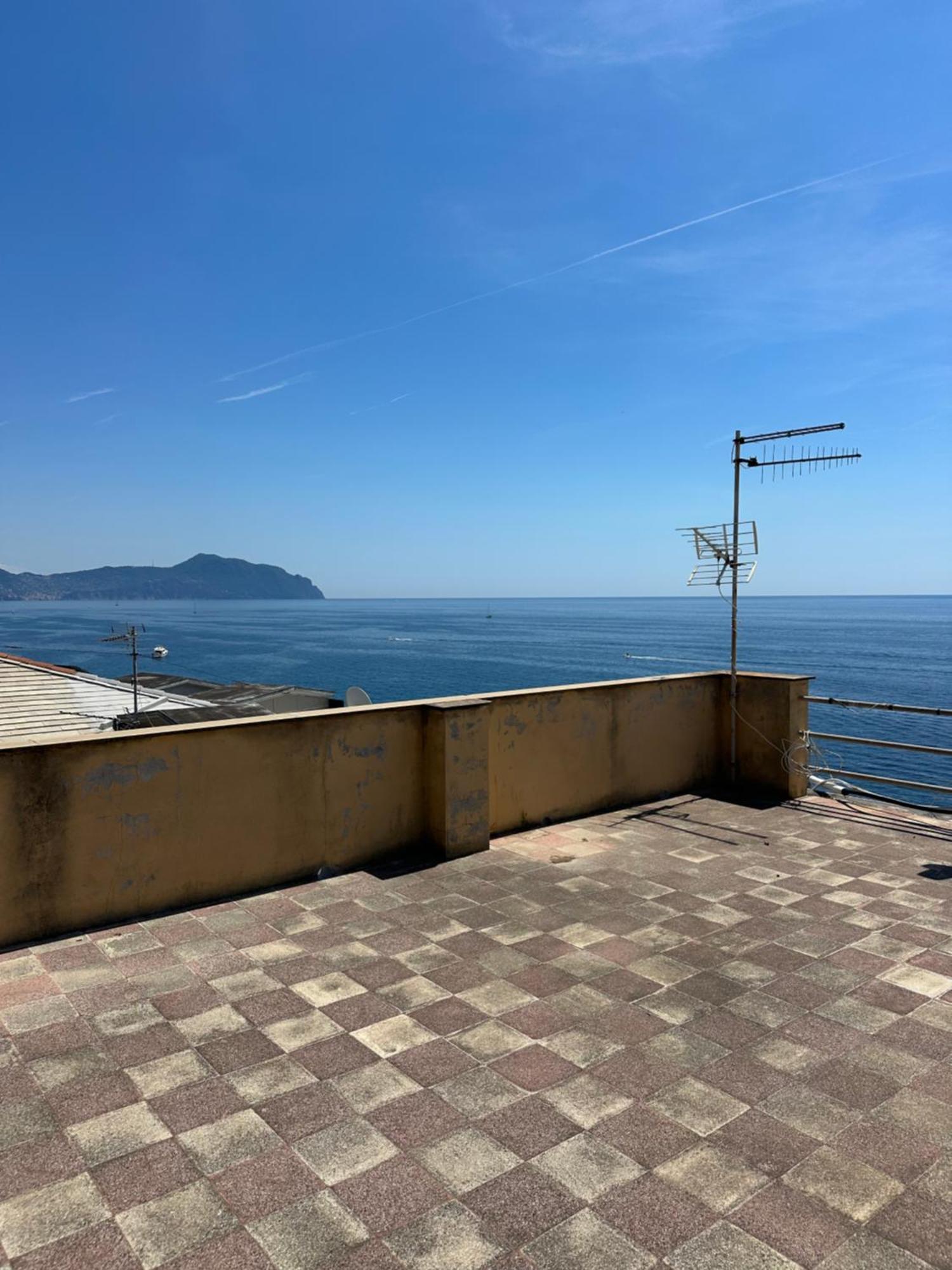 Attico Sul Mare Di Claudio E Maria